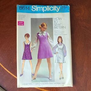 3/$15 Vintage 1969 Simplicity Dress and Blouse sewing Pattern 8614 